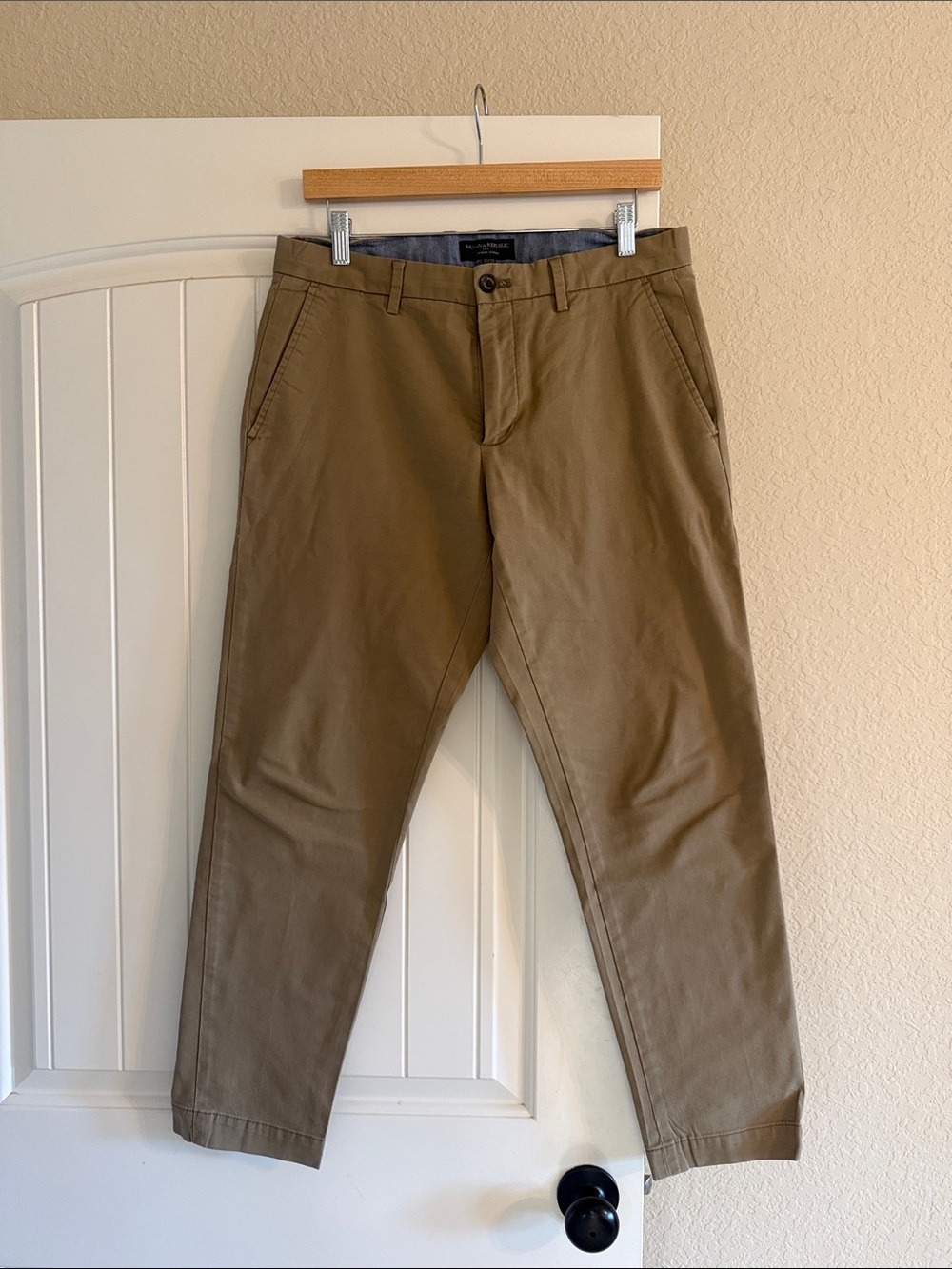 Banana Repubkic Mason Chino Pants in Khaki 31x30